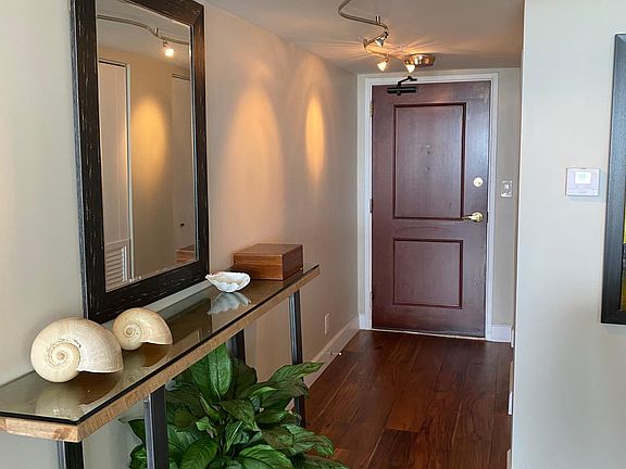 2nd image of 2843 S Bayshore Dr #15