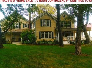 2708 Walkup Rd, Crystal Lake, IL 60012