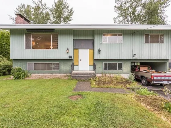 12104 261st St, Maple Ridge, BC V2W 2A6