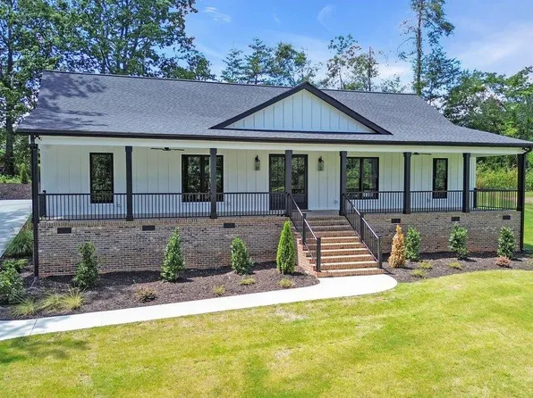 2371 Tigerville Rd, Travelers Rest, SC 29690