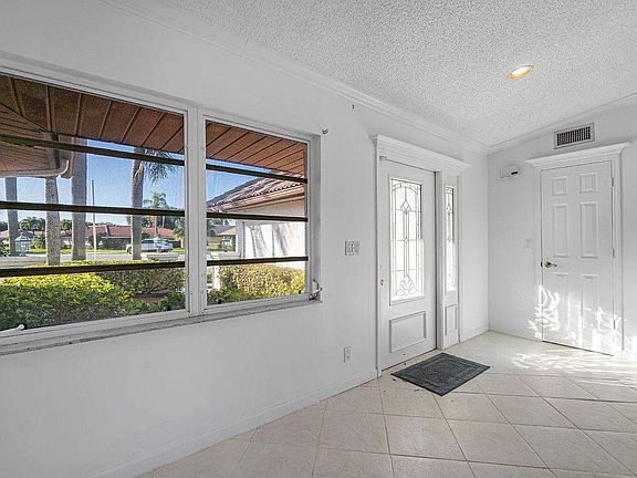 5th image of 10418 Vereda Cir