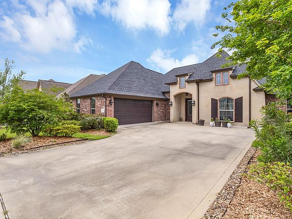 2nd image of 330 Chaple Creek Dr