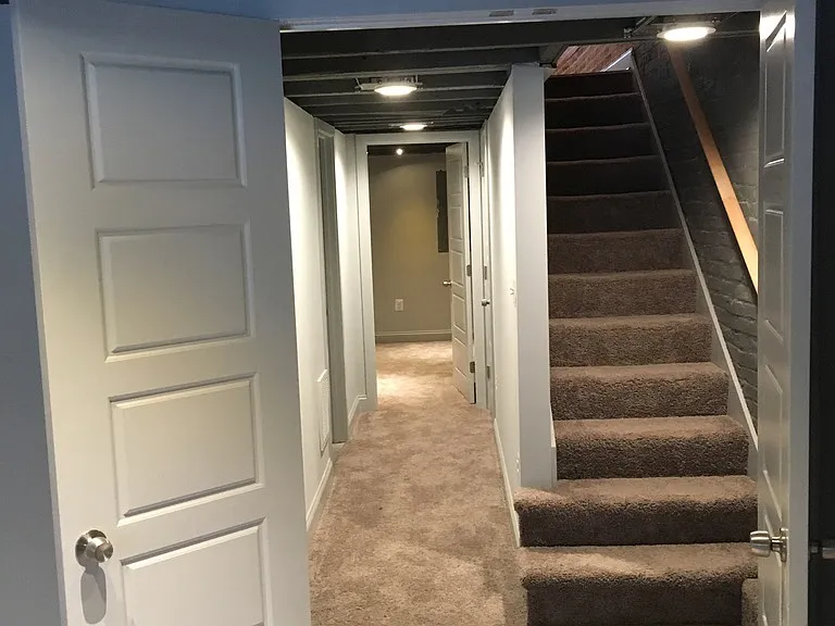 227 S East Ave — Photo 16