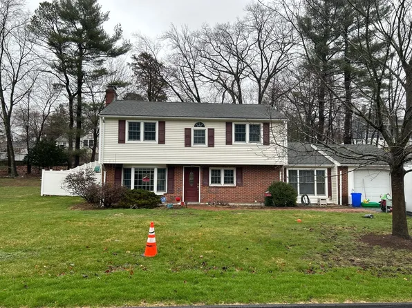 6 Pomeroy Rd, North Reading, MA 01864