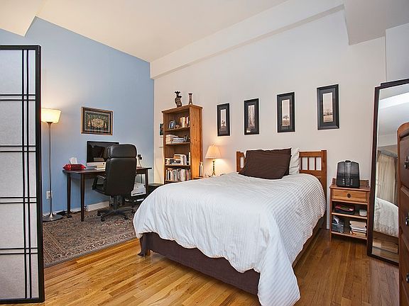 3rd image of 160 W 16th St APT 2B
