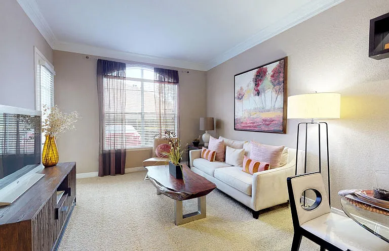 Tuscany Court Apartments — Photo 13
