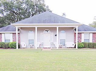 104 Carl Cir, Byram, MS 39272