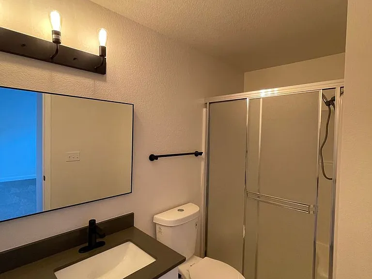 Arie Apartments — Photo 15