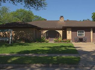 2908 Trinity Dr, Pearland, TX 77584