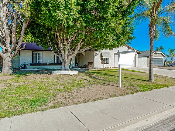 2nd image of 1103 S Larch Ave