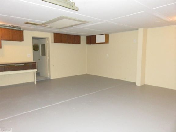 4th image of 216 N Wilson Blvd