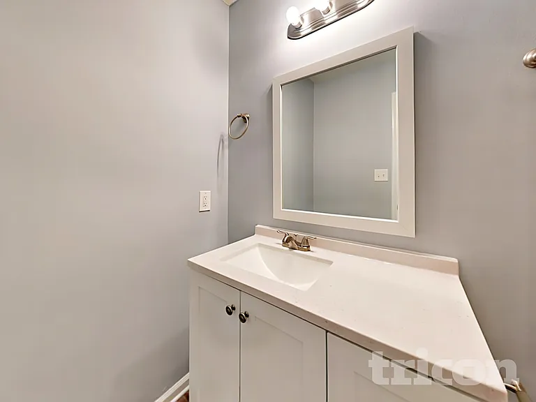 270 Amanda Ct — Photo 21