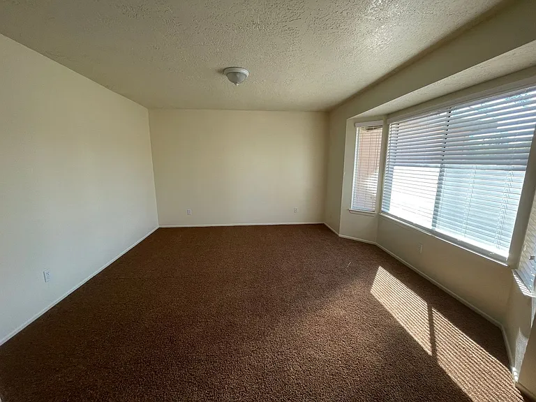 10246 Arroyo Ave — Photo 28