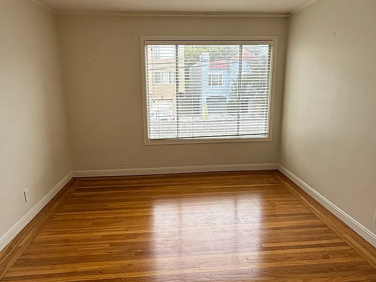 4441 Balboa St #2 — Photo 4