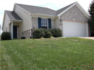 7013 Little Oak Ct, Louisville, KY 40291