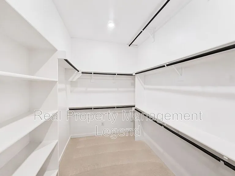 809 Jamestown Ln — Photo 36