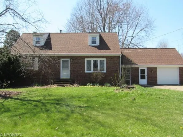 7018 Manor Dr, Elyria, OH 44035