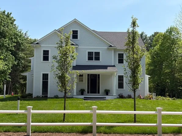 93 Walpole St, Dover, MA 02030
