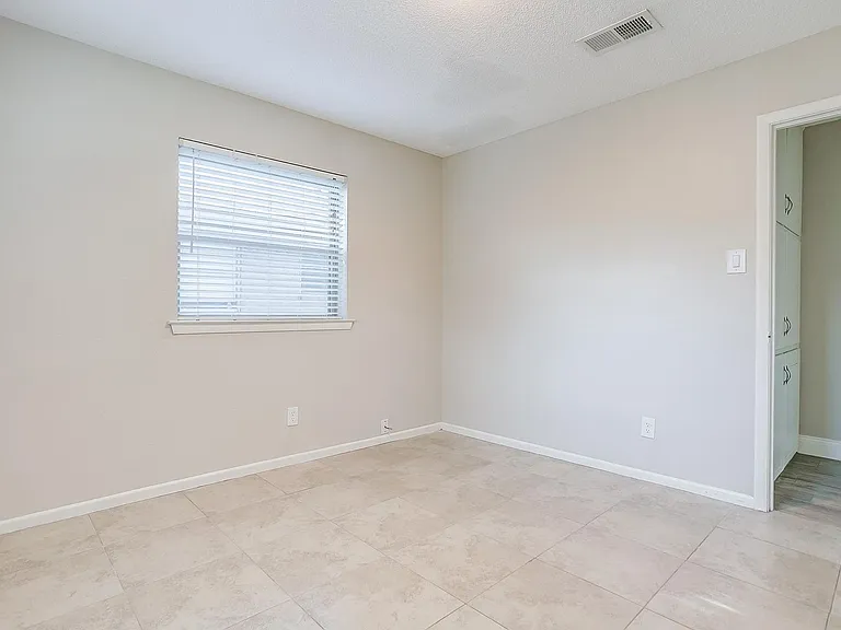 1812 Winchester Way — Photo 11