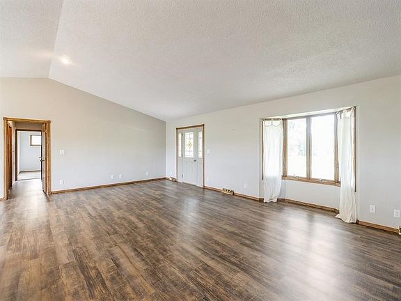 5th image of 701 North St