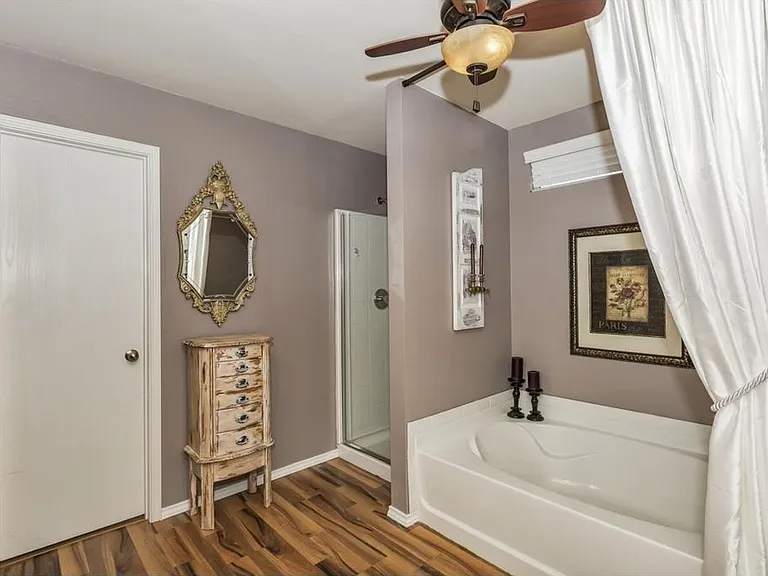 2912 Lake Terrace Dr — Photo 16