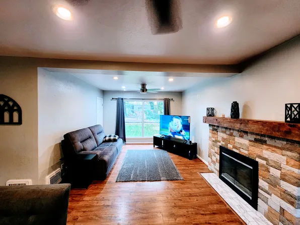 1 E Gibbs Cir, South Ogden, UT 84405