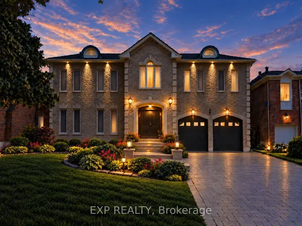 29 Northgate Cres, Richmond Hill, ON L4B 2K8