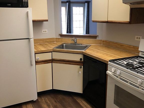 4th image of 692 Quincy Bridge Ln APT 301