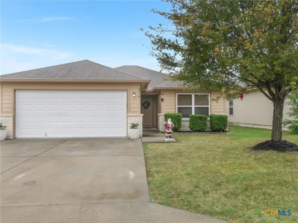 2030 Yellow Rose Way, Gonzales, TX 78629