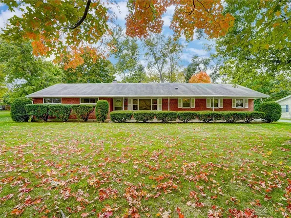 360 Bridle Ln S, Dayton, OH 45449