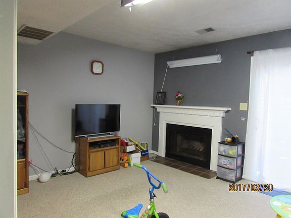 2nd image of 3520 Laredo Dr