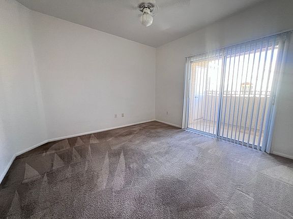 5th image of 5855 Valley Dr Unit 2034