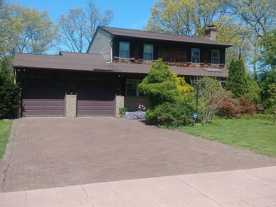 1st image of 8 Antonelli Dr