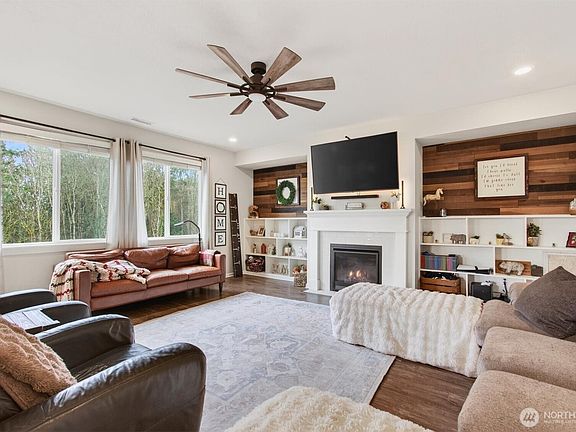 5th image of 3731 S Willow Drive