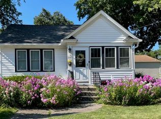 218 E Clark St, Crown Point, IN 46307