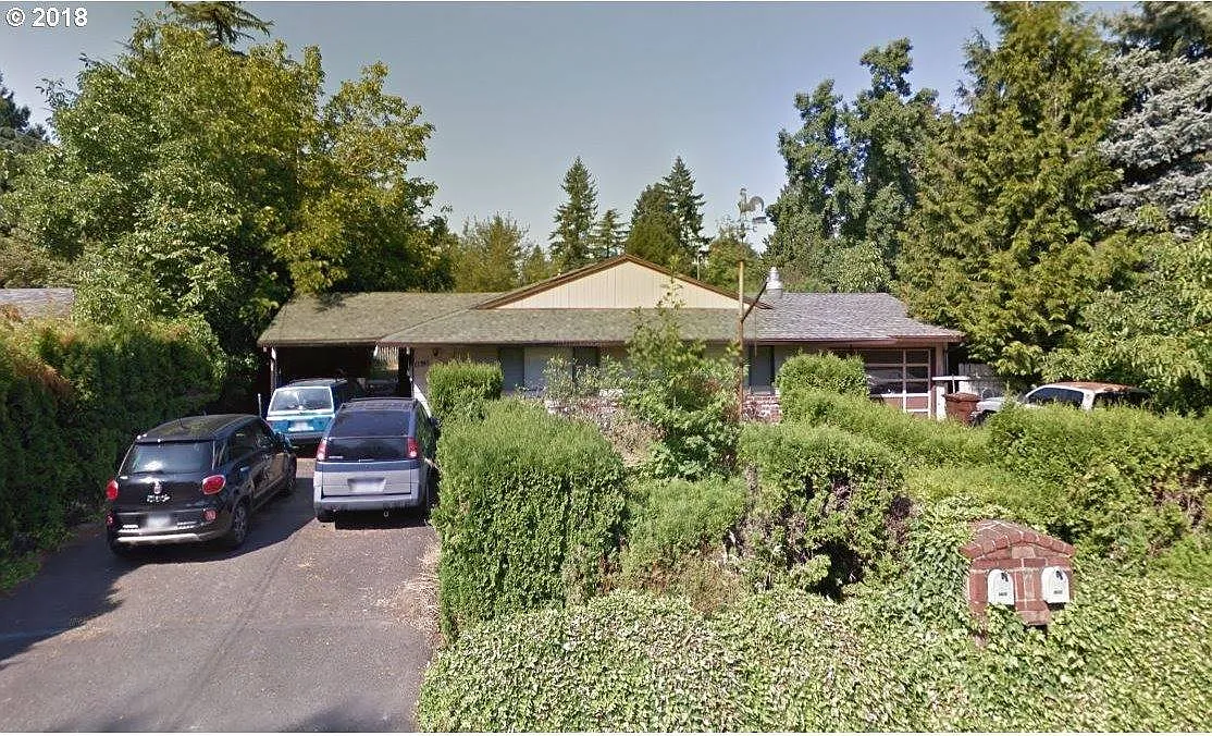 8615 SE Jefferson St photo 1