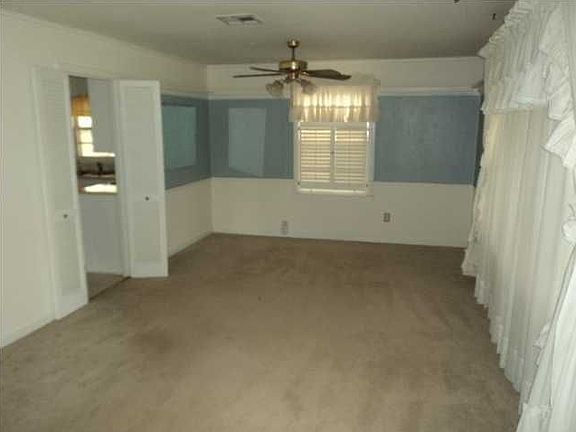 2nd image of 406 Forest Hills Dr