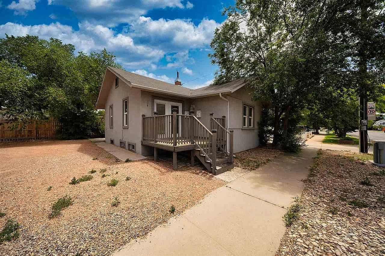 4 bed, 1760 sqft, $2,200 — Photo 1