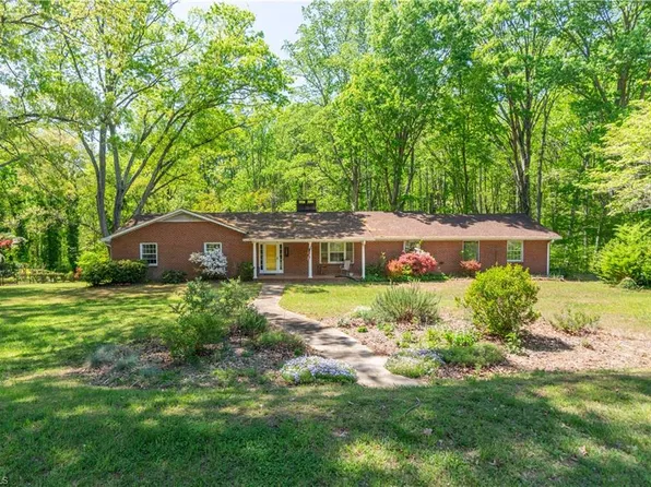 4464 Fernbrook Dr, Winston Salem, NC 27127