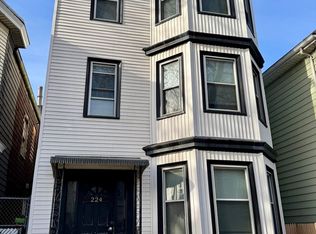 224 Chelsea St, East Boston, MA 02128