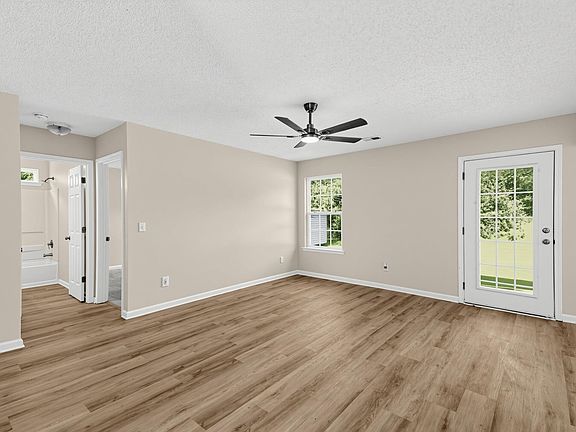 5th image of 34 Nottingham Ct