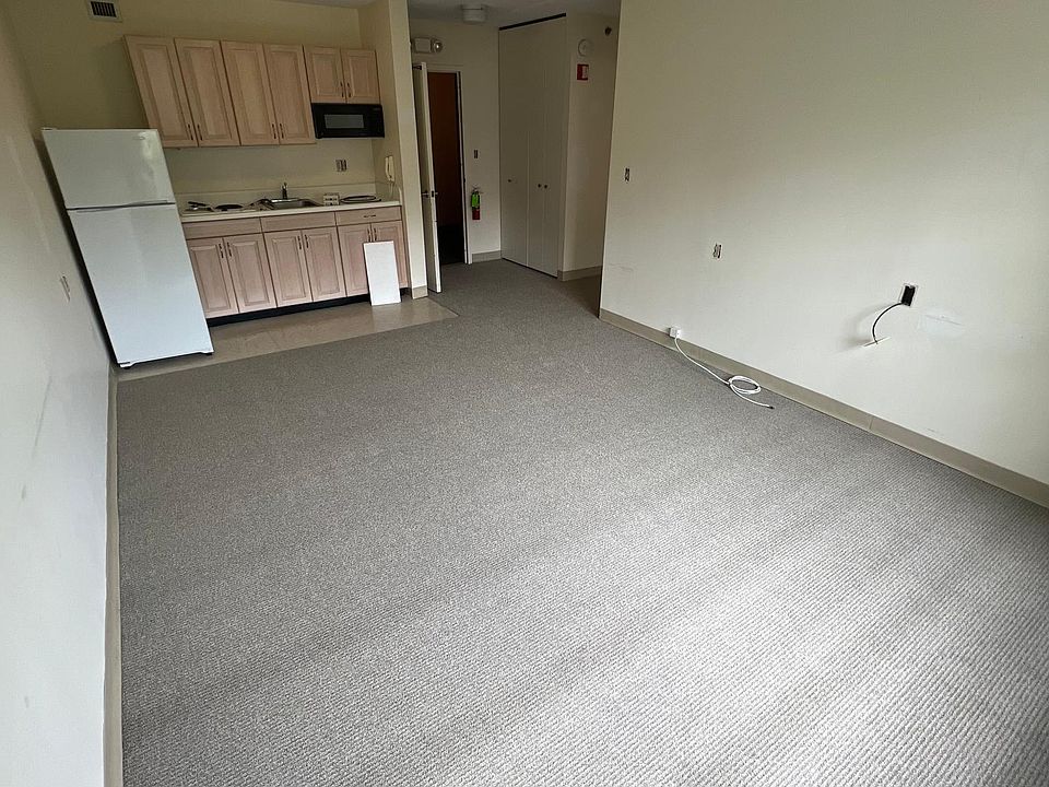 1st image of 190 Kings Hwy APT 325