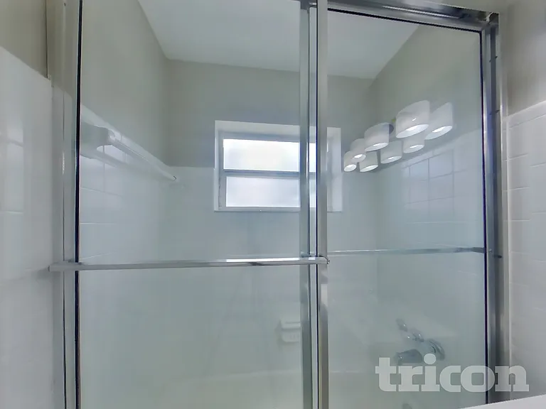 944 Shorecrest Ave — Photo 12