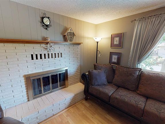 3rd image of 510 NW Polaris St