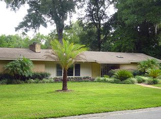 801 Pine Tree Ct, Deland, FL 32724