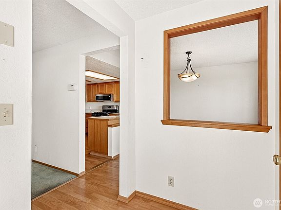 3rd image of 442 E 31st Street #D3
