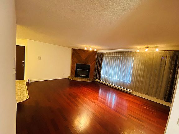 4th image of 3109 Heritage Dr #9