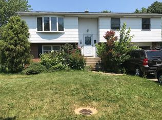 212 Claudette Ct, Depew, NY 14043