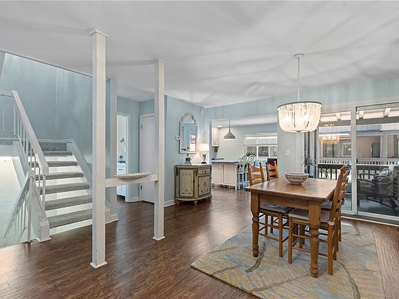 4th image of 3060 Balearic Dr SE