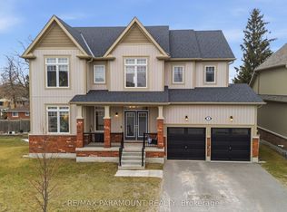 9 McLean Ave, Collingwood, ON L9Y3V2